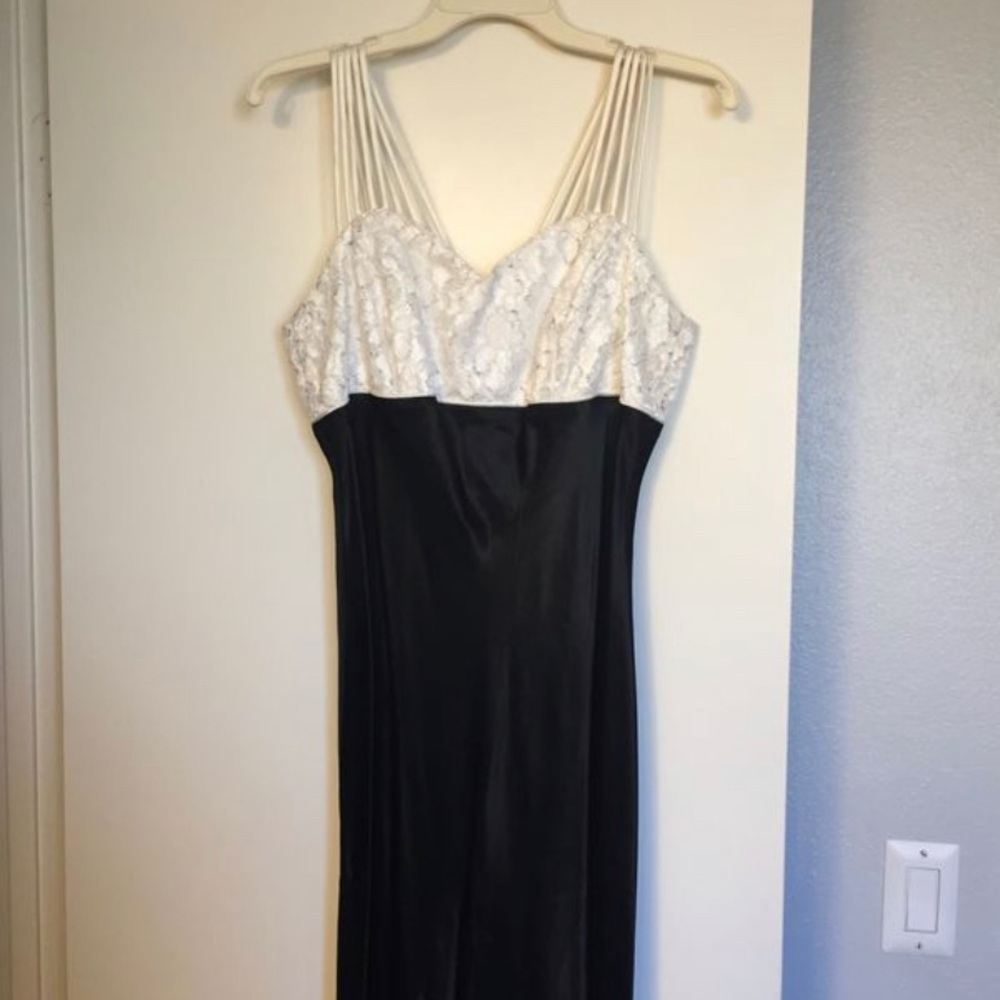Prom dress- Evening gown Medium sz 6-8